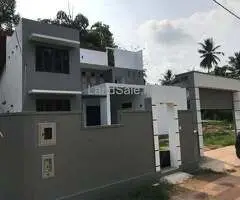 Urgent house sale in Yakkala due to moving abroad