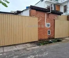 House near Quarry Road Dehiwala